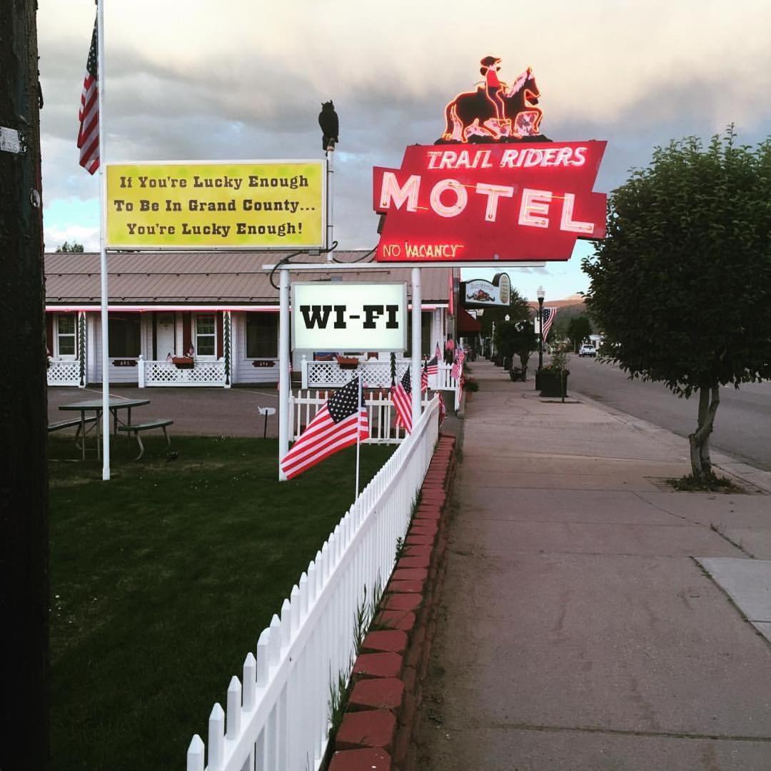 Trail Riders Motel Granby Bagian luar foto